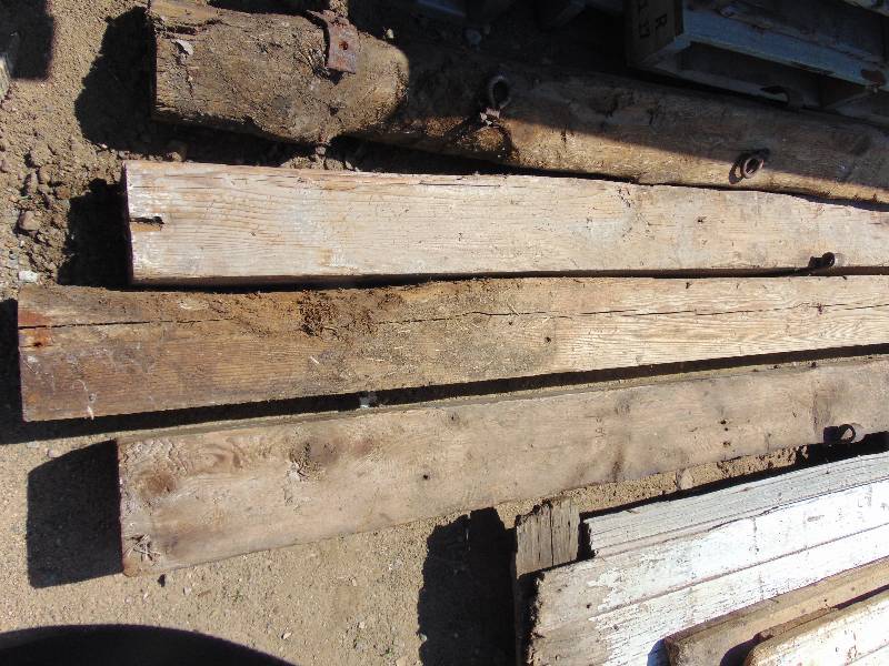 lot 13 image: (4) Old Barn Timbers