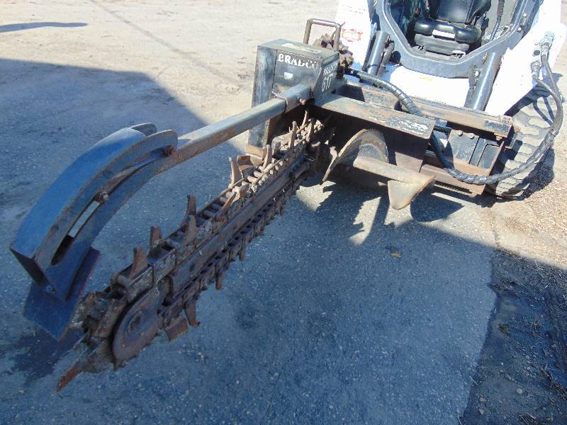lot 17 image: 617 Bradco Chain Trencher for Skid Loader