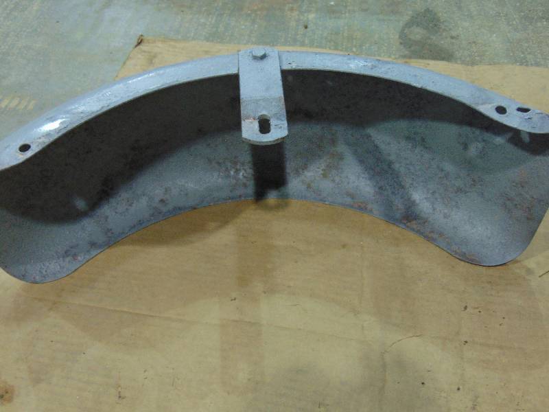 lot 39 image: (2) Trailer Fenders