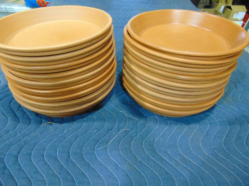 lot 50 image: (23) 10 Pot Bases