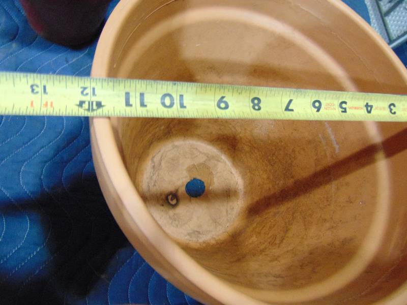 lot 56 image: (5) Pots
