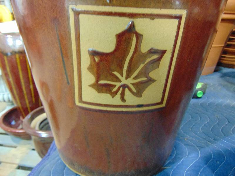lot 57 image: (3) Matching Pots With (4) Riser Stands
