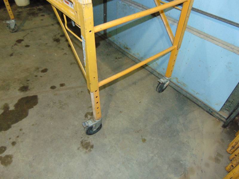 lot 73 image: Work Platform
