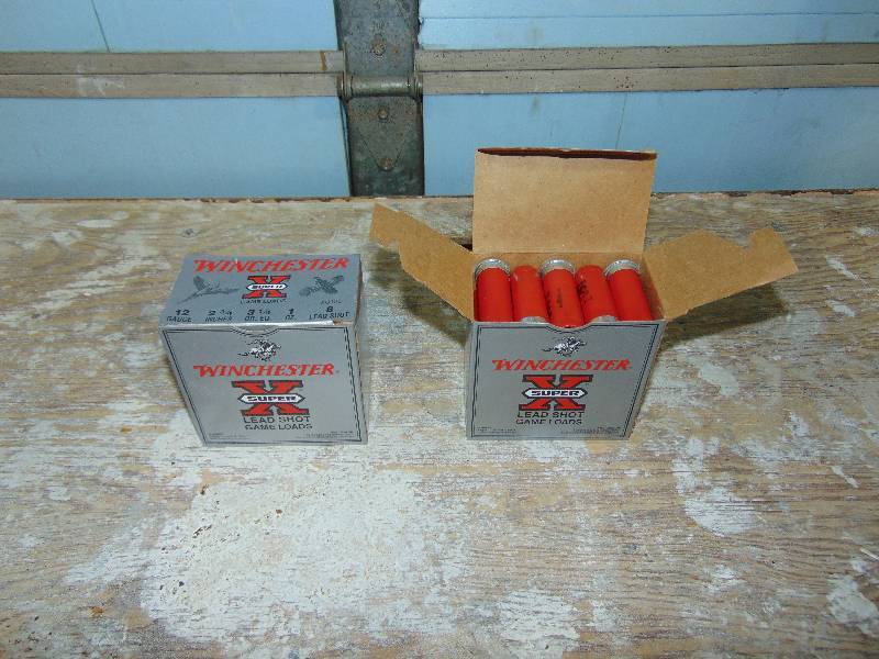 lot 94 image: Case of 12 Gauge 8 Shot Shells