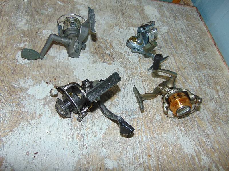 lot 96 image: (4) Fishing Reels