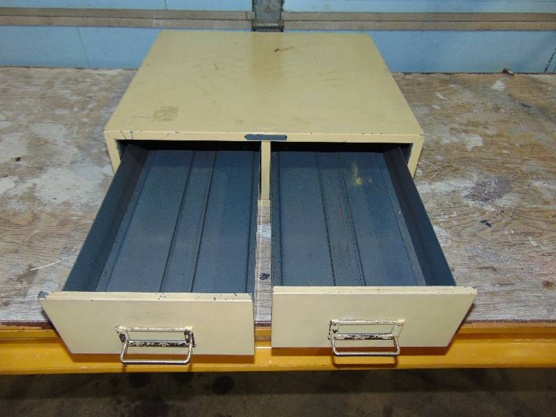 lot 100 image: Metal File Drawers