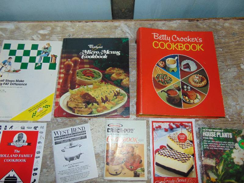 lot 101 image: Misc Recipe Books