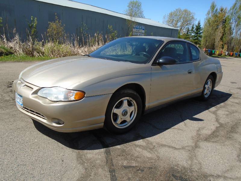 lot 5 image: 2005 Chevrolet Monte Carlo