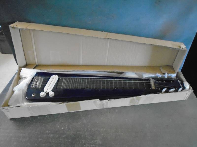 lot 13 image: Vintage Electric Lap Steel Guitar