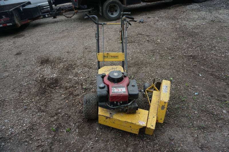 lot 22 image: Bed Shaper Brand Hydro Bed Edger