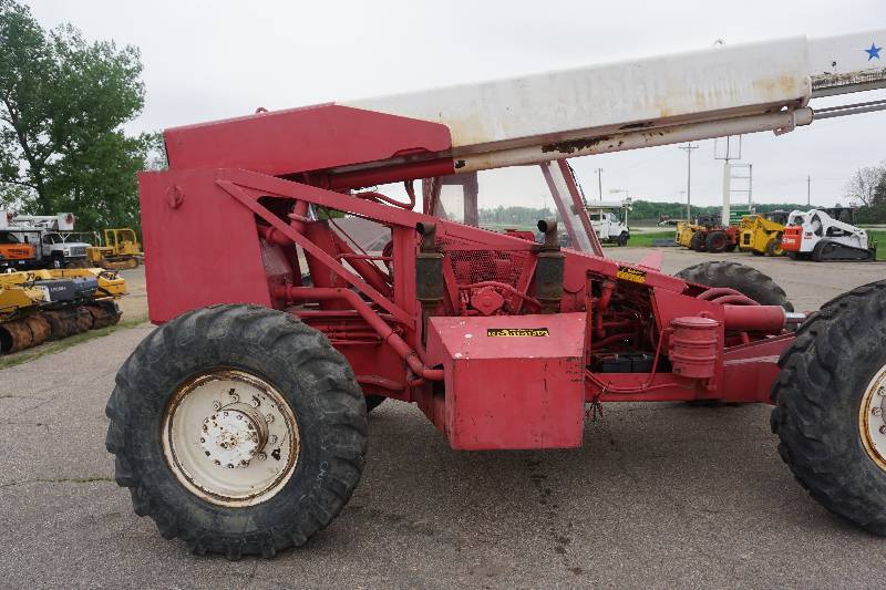 lot 2 image: Mid 1980s Loed Model 534 4 x 4 Telescoping Forklift