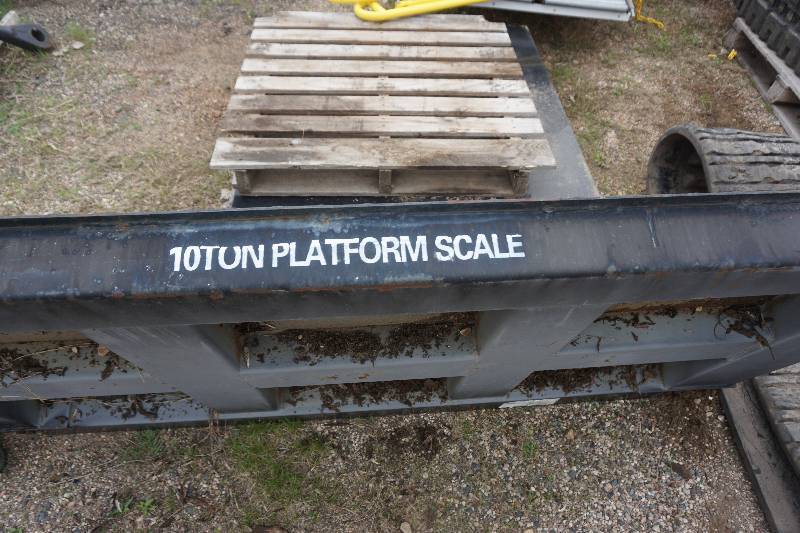 lot 19 image: 10 Ton Platform Scale
