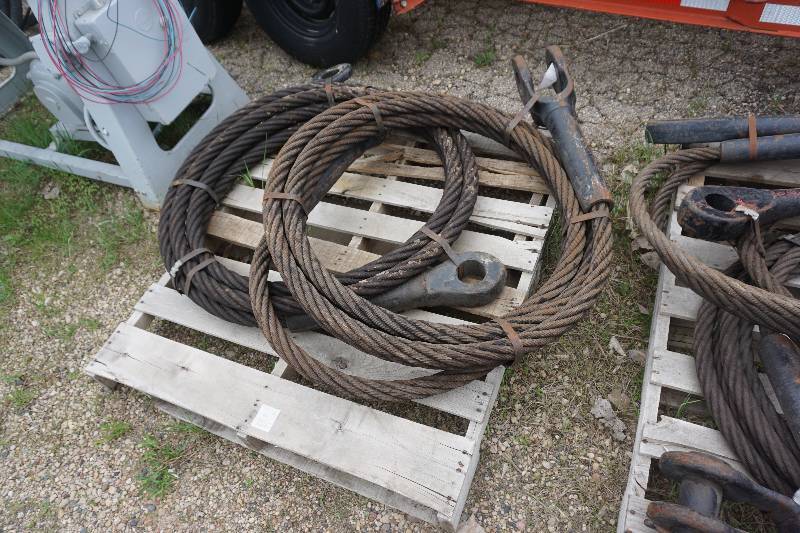 lot 25 image: Set of 2 Heavy Duty Cable Slings