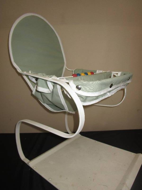 lot 13 image: Vintage Bouncy Chair