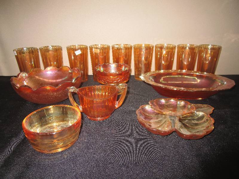 lot 20 image: 15 Pieces or Carnival Glass
