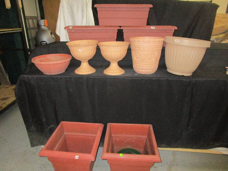 lot 42 image: Large and Medium Flower Pots