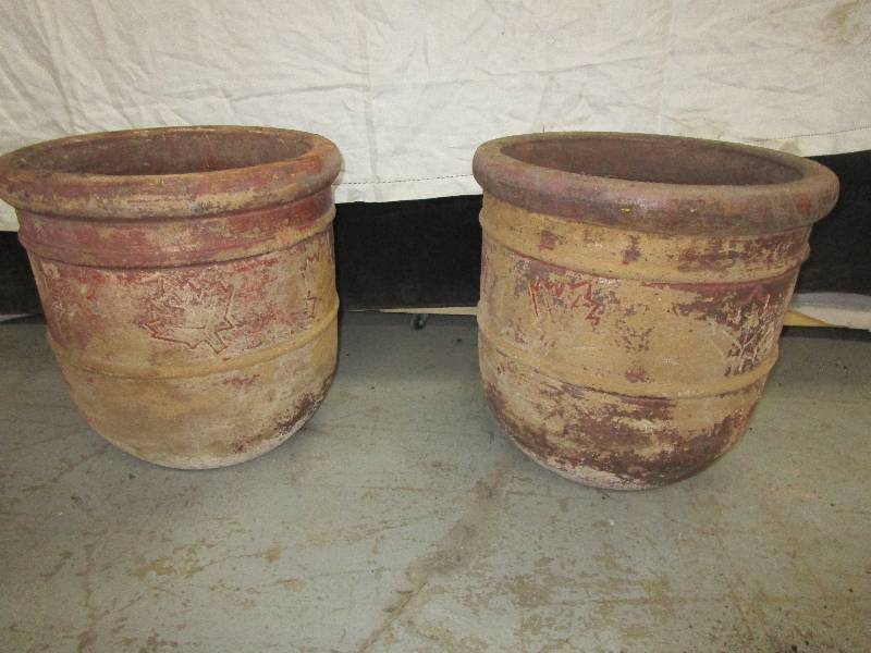 lot 45 image: Nice Heavy Ceramic Pots with Maple Leaves on them