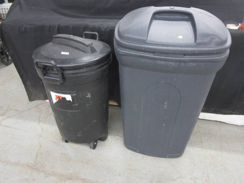 lot 66 image: 2 Large Garbage Cans