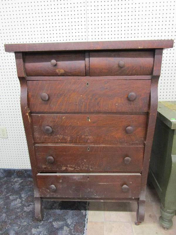 lot 80 image: Antique 6 Drawer dresser needs some TLC