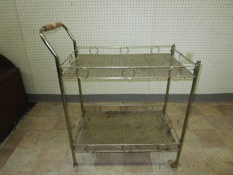 lot 83 image: Metal Tea Cart