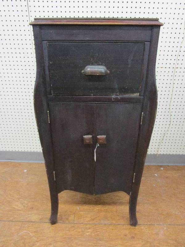 lot 90 image: Old Record Cabinet