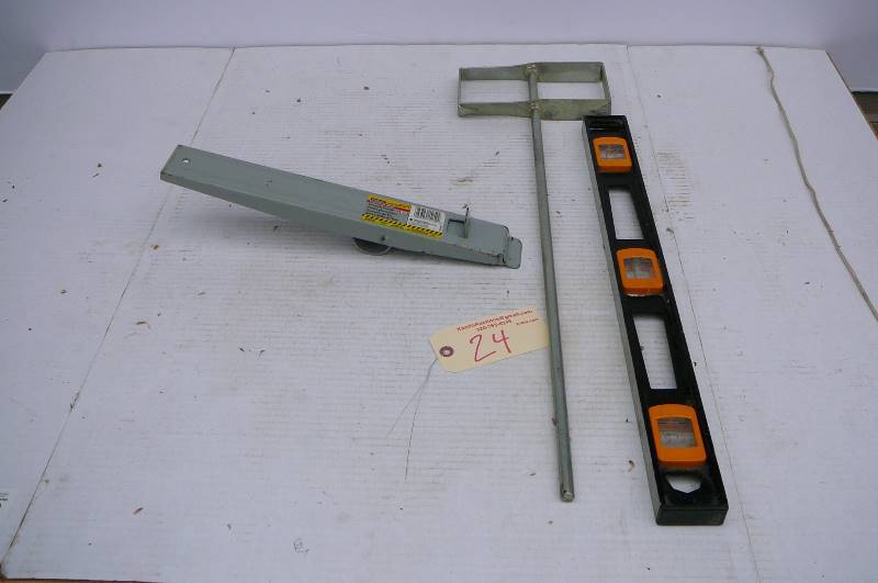 lot 24 image: Shop Tools