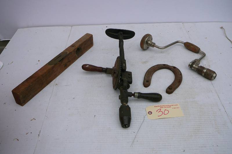 lot 30 image: Vintage Hand Tools