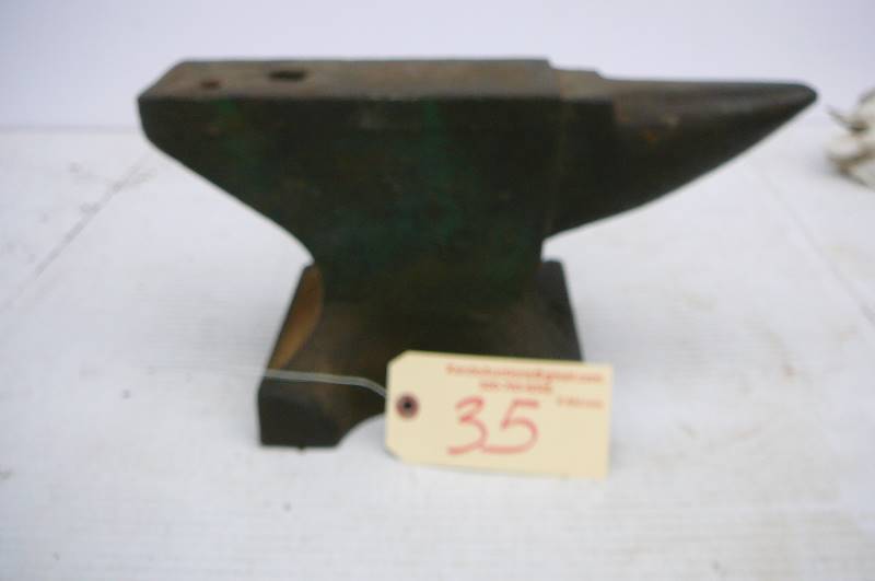 lot 35 image: Anvil