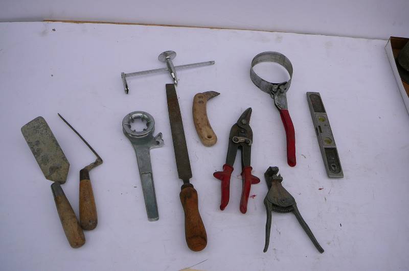 lot 80 image: Misc. Hand Tools