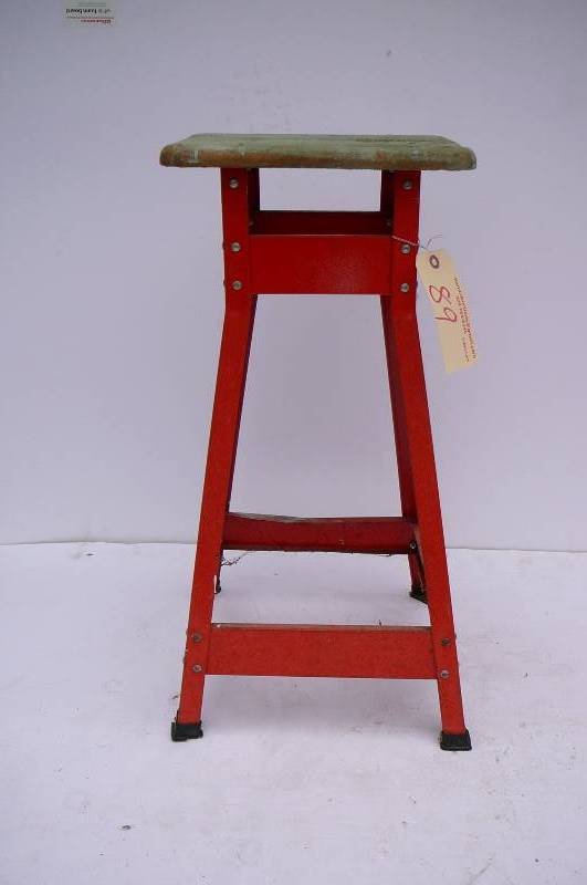 lot 89 image: Metal Stool