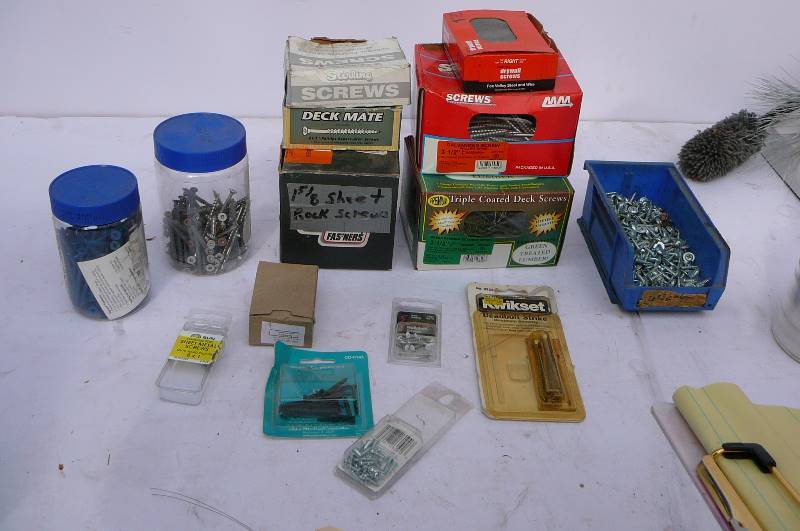 lot 101 image: Misc. Garage Equipment
