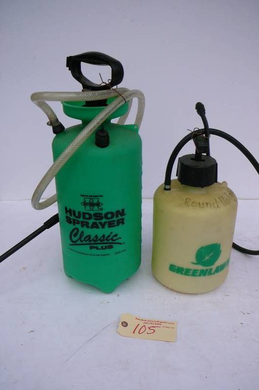 lot 105 image: Hand Sprayers