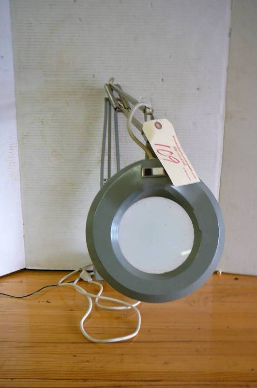 lot 109 image: Luxo Magnifier Adjustable Bench Light
