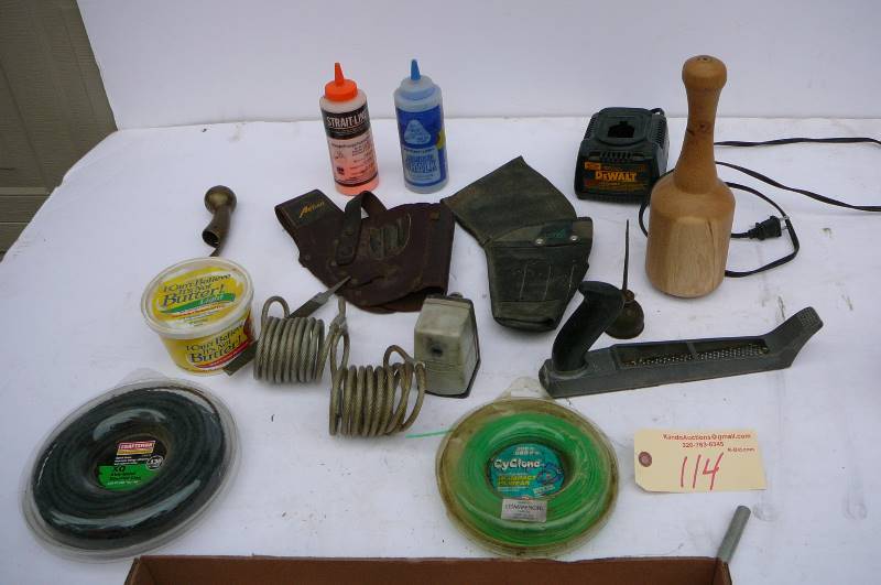 lot 114 image: Misc. Garage Equipment