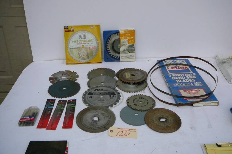 lot 126 image: Lot of Blades