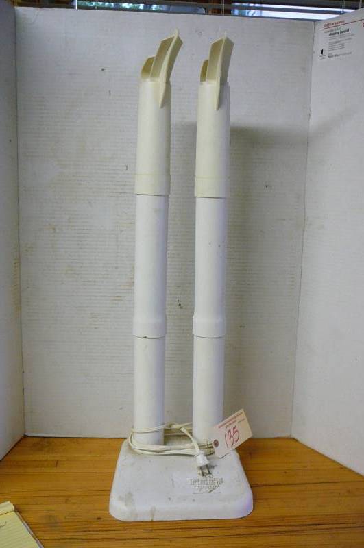 lot 135 image: Peet Shoe Dryer