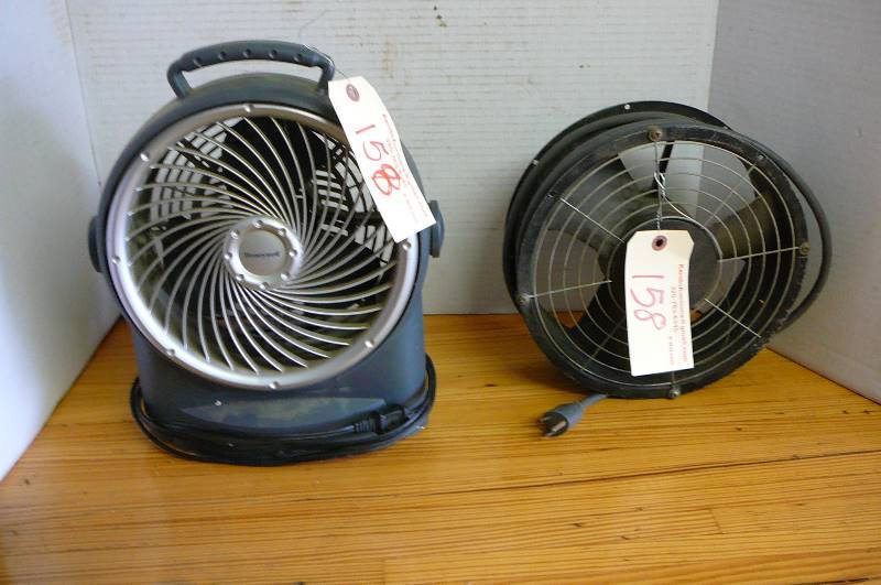 lot 158 image: Fans