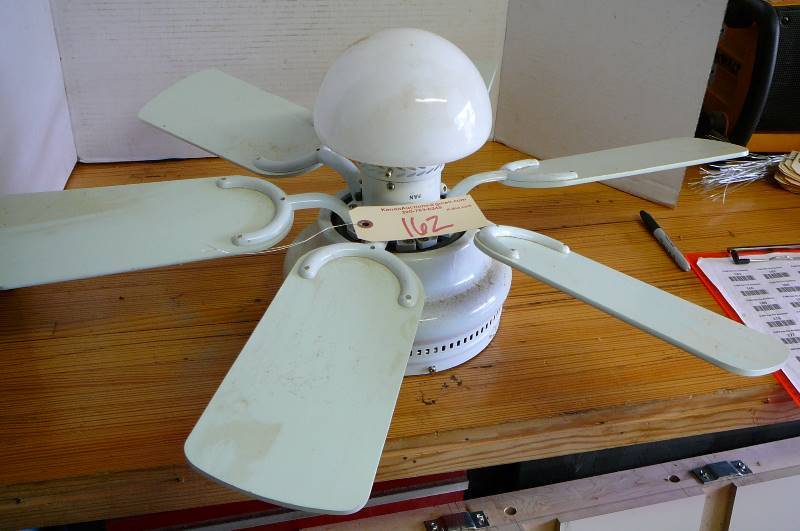lot 162 image: Ceiling Fan