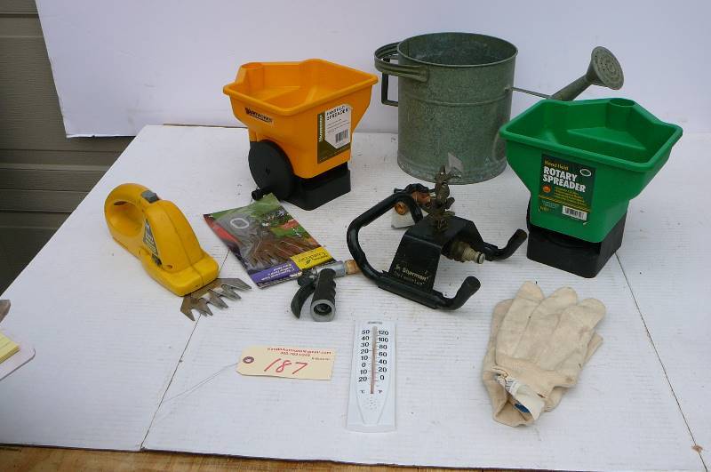 lot 187 image: Lawn & Garden Products