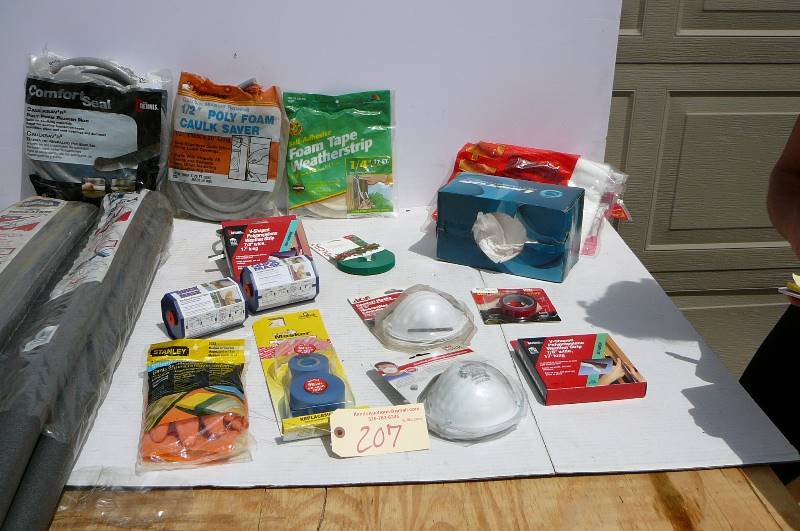 lot 207 image: Misc. Garage Supplies