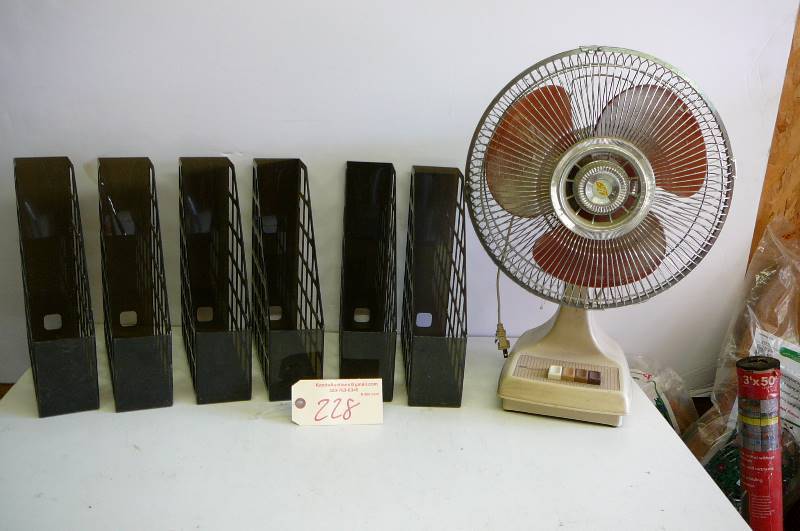 lot 228 image: Misc. Garage Equipment