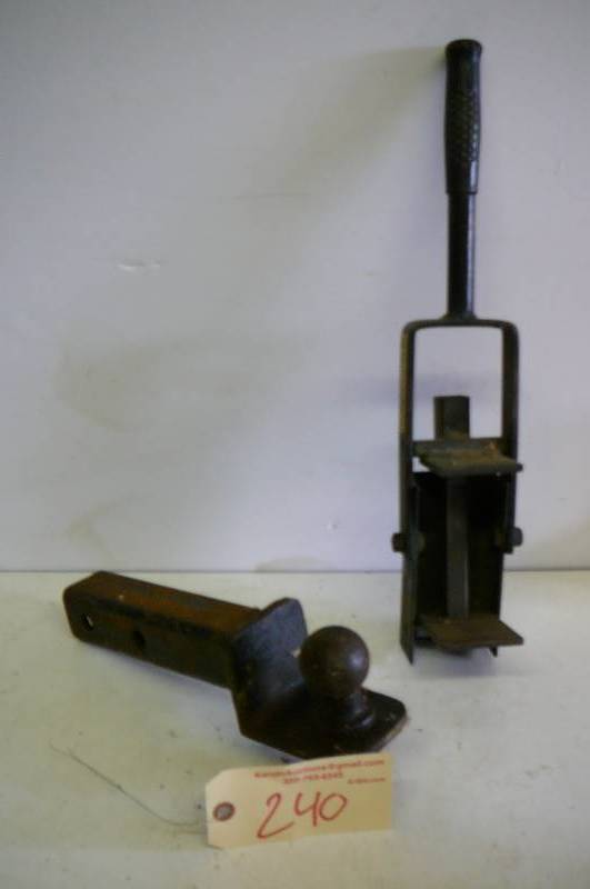 lot 240 image: 2 Receiver hitch & can crusher