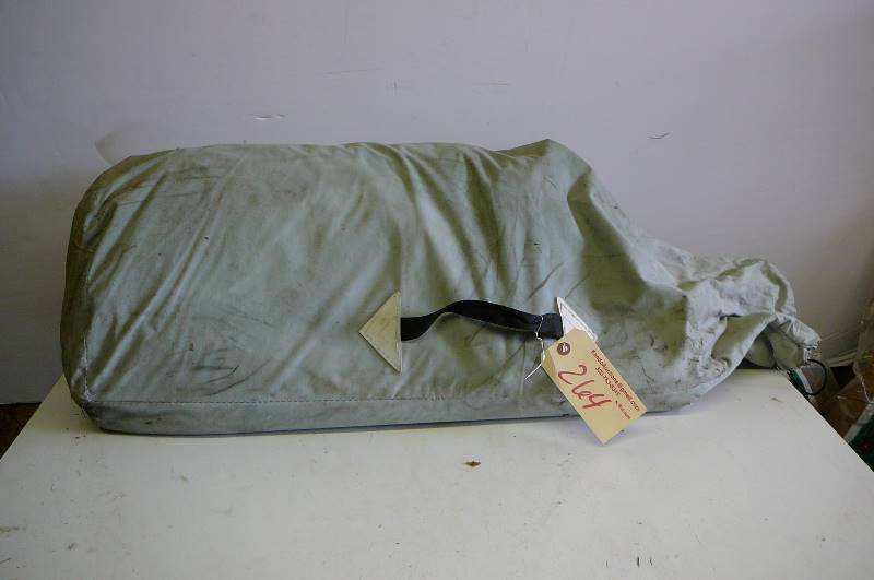 lot 264 image: Camping Tent