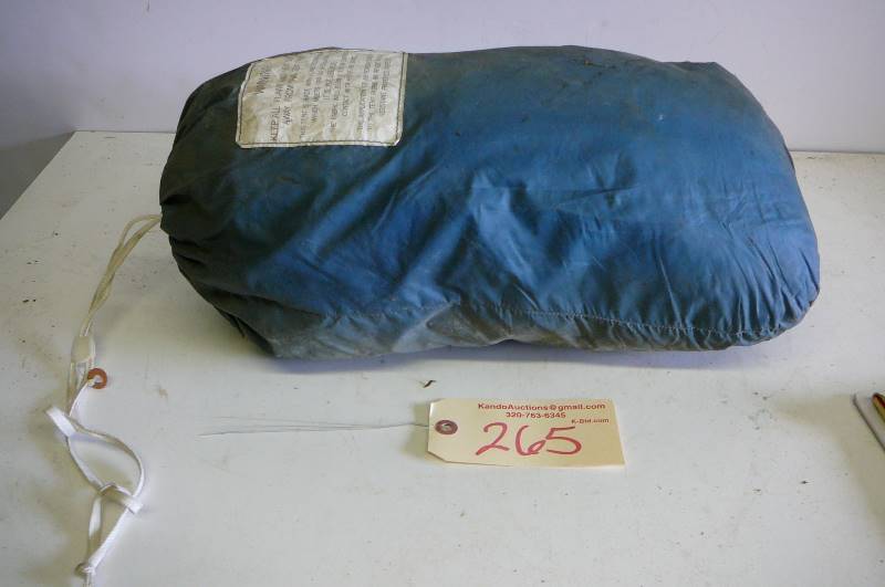 lot 265 image: Camping Tent