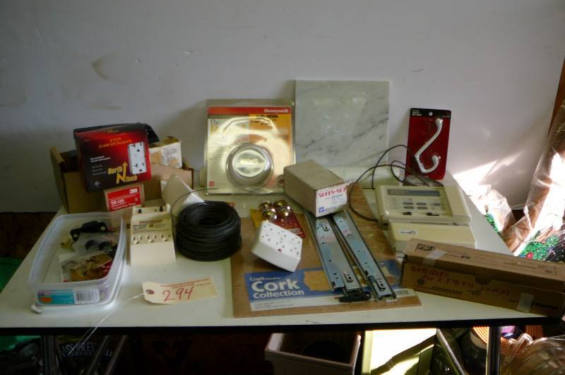 lot 294 image: Misc. Garage Items