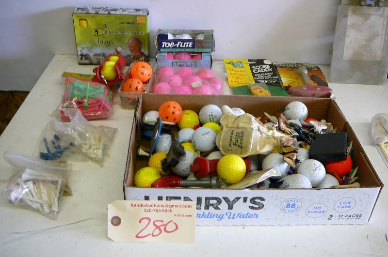 lot 280 image: Lot of Golf Items
