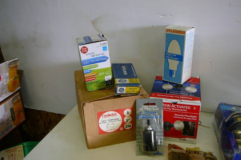 lot 292 image: Misc. Garage Items