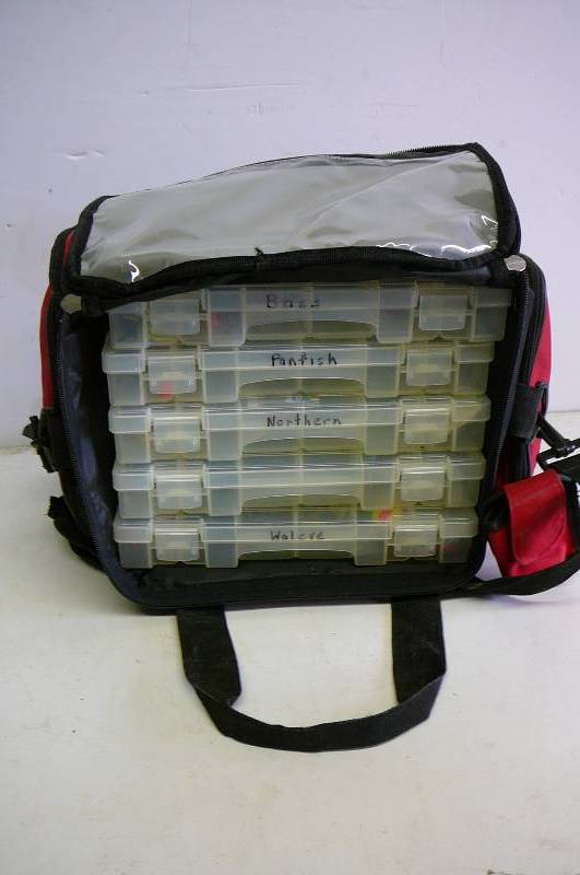 lot 334 image: Tackle box with tackle