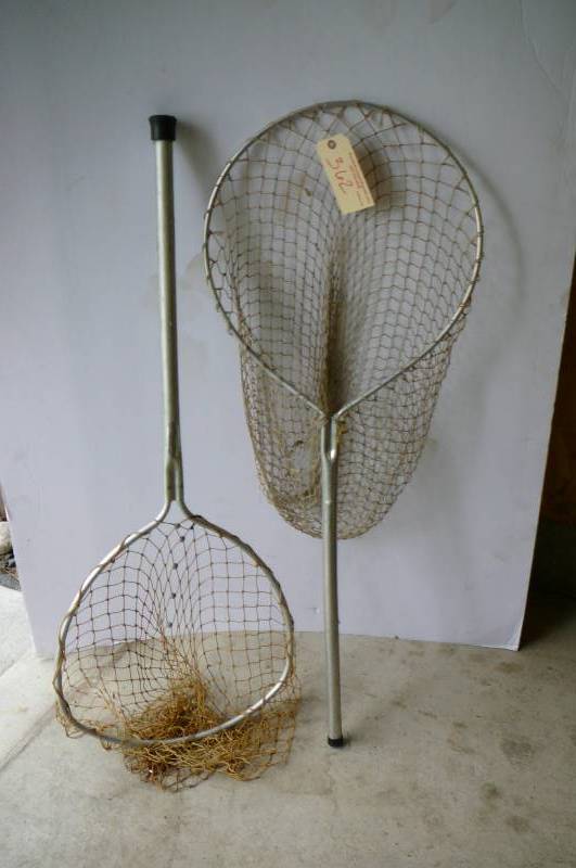 lot 362 image: 2 Landing nets