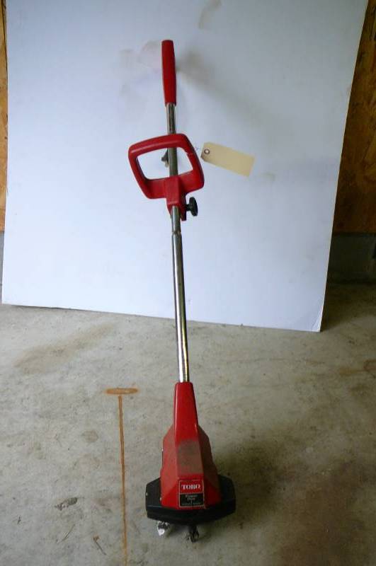 lot 364 image: Toro power hoe and cultivator -weeder 110 volt